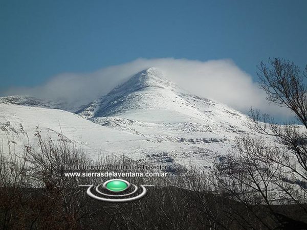 Nevadas en el Cerro Tres Picos