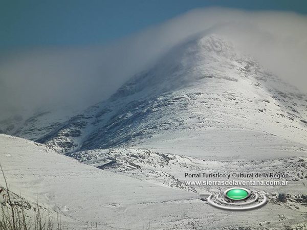 Nevadas en el Cerro Tres Picos