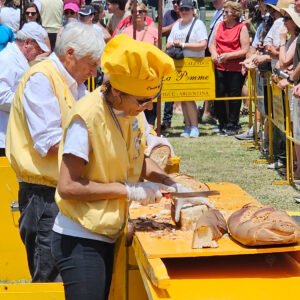 Fiesta de la Omelette Gigante