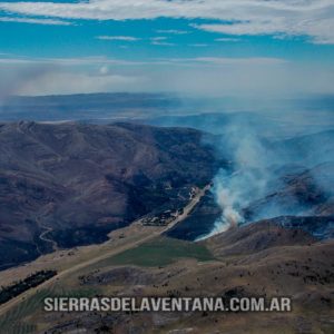 Incendio sobre las Sierras de la Ventana