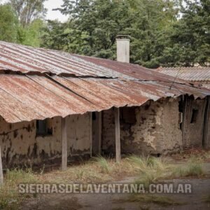 Escuela de Adobe en Pelicurá
