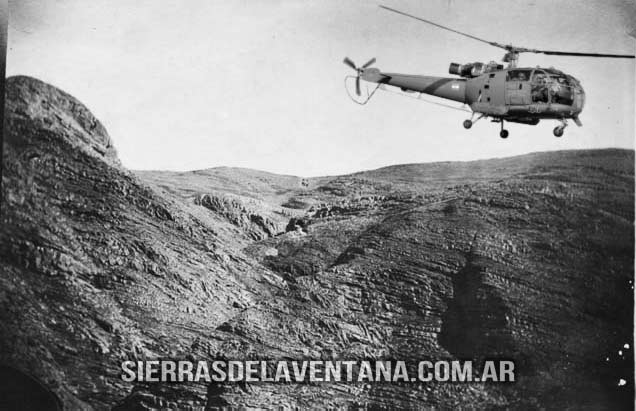 helicópteros Alouette de la Armada en Sierra de la Ventana