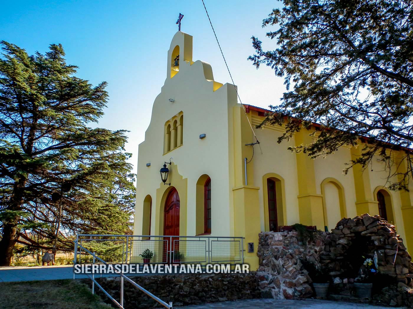 Semana Santa en Sierra de la Ventana. Capilla de Lourdes.