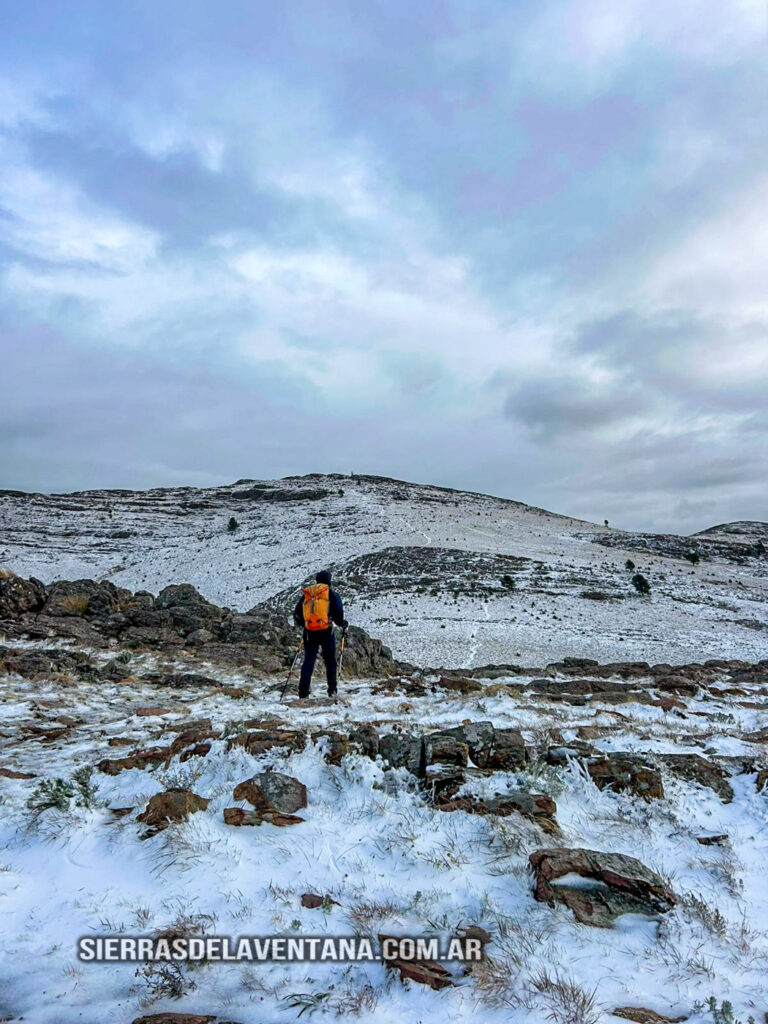 Imágenes de la nevada desde las cumbres de las sierras.