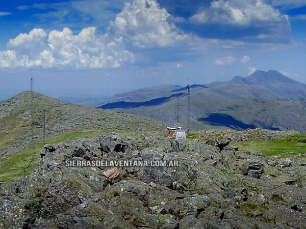 Repetidora Gral. SAN MARTÍN de Sierra de la Ventana en el Cerro Ventana
